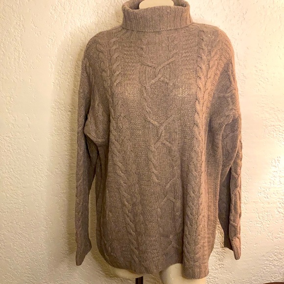 SAKS FIFTH AVE VTG THIN CABLE Knit TURTLENECK MED( oversized) - Picture 2 of 10